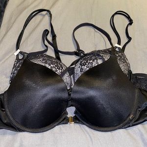 Bra bundle 36B Victoria Secret